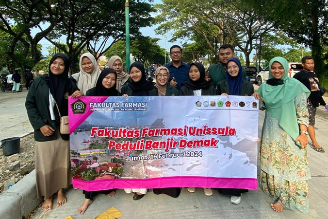 Fakultas Farmasi UNISSULA Salurkan Bantuan Korban Banjir Demak